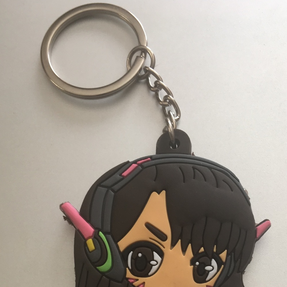 D.Va Overwatch Rubber Keychain ๐ฎ - Picture 2 of 4